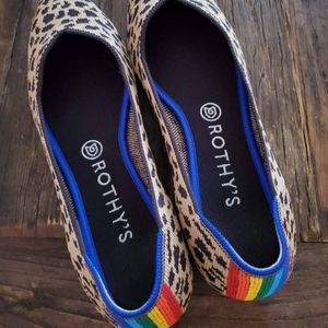 Size 10 Custom Rainbow Leopard Points